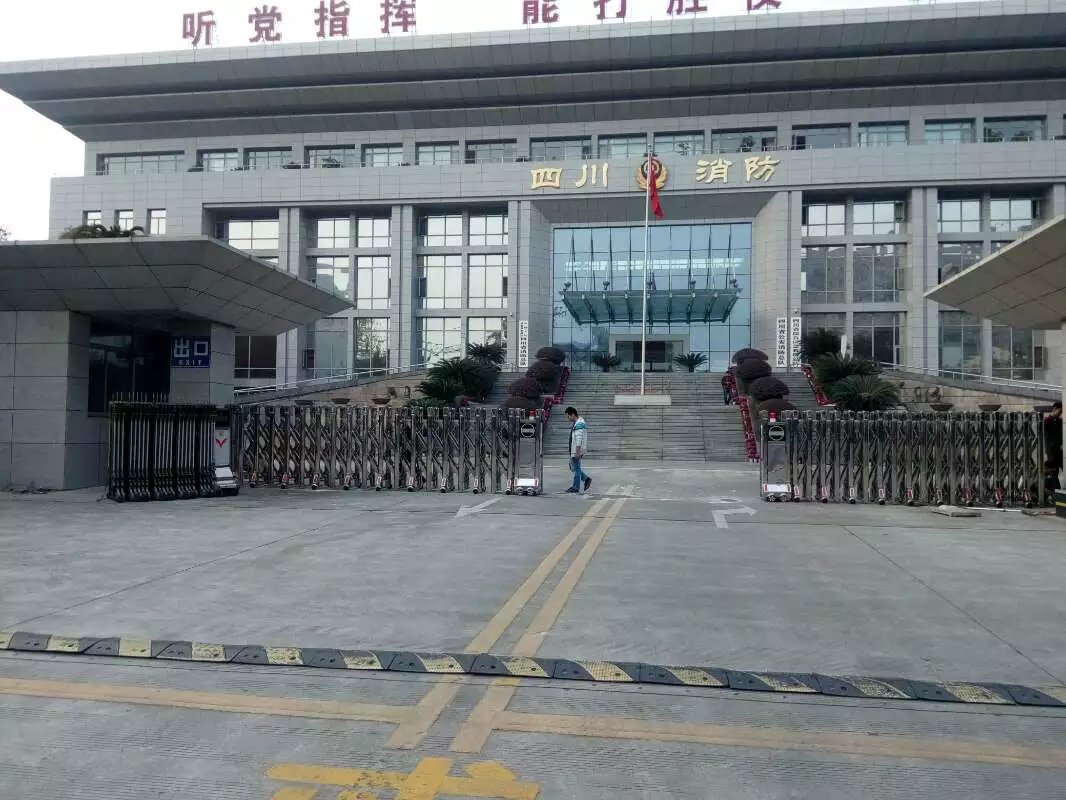 沧州高新区沧州高新区四川消防总队伸缩门